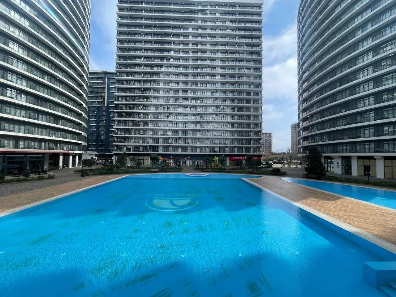Swimming Paradise Apartments Batumi